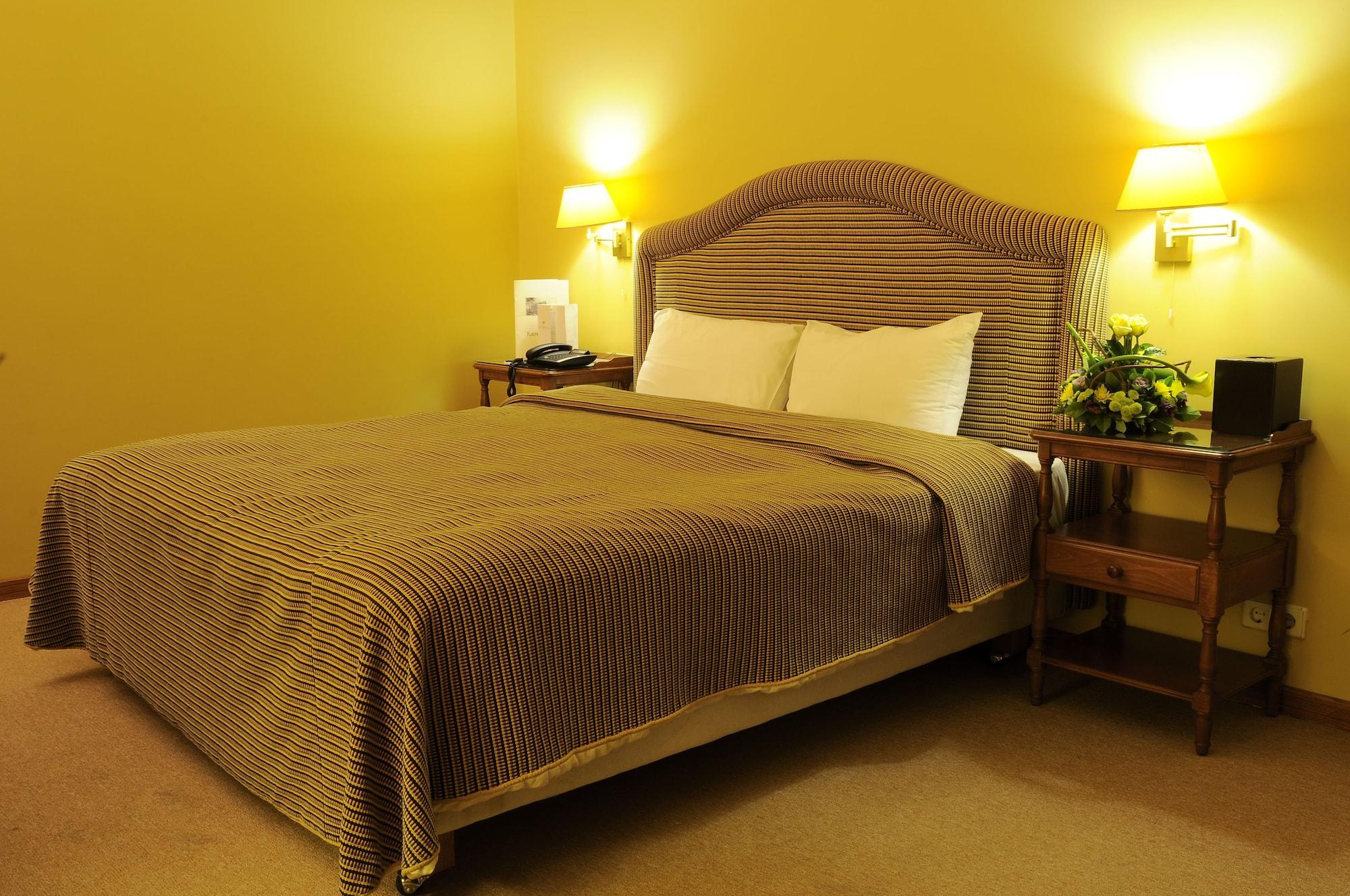 Warwick Palm Beach Hotel Bejrút Kültér fotó
