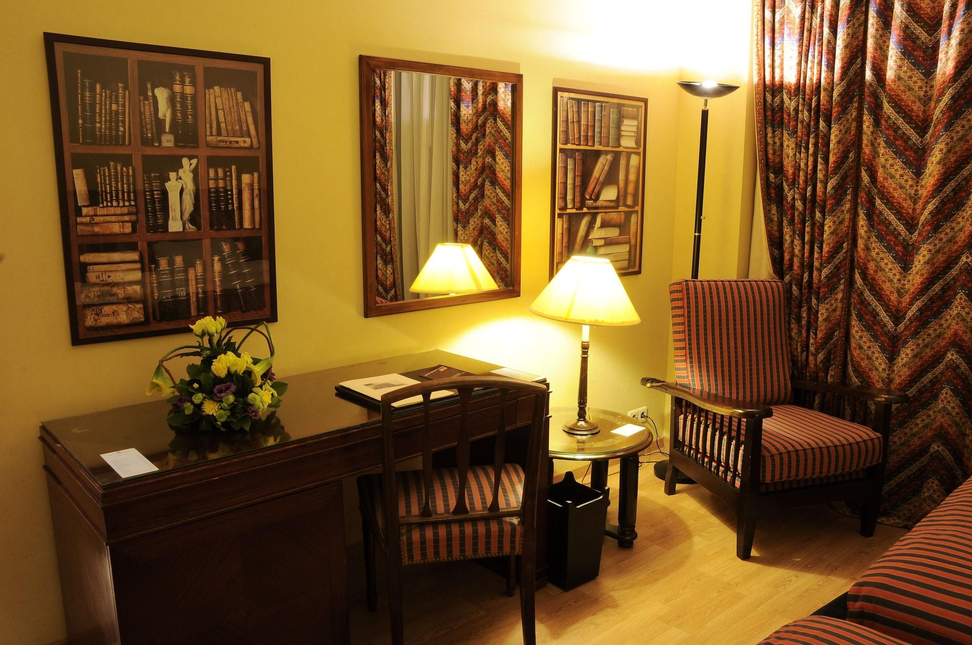 Warwick Palm Beach Hotel Bejrút Kültér fotó