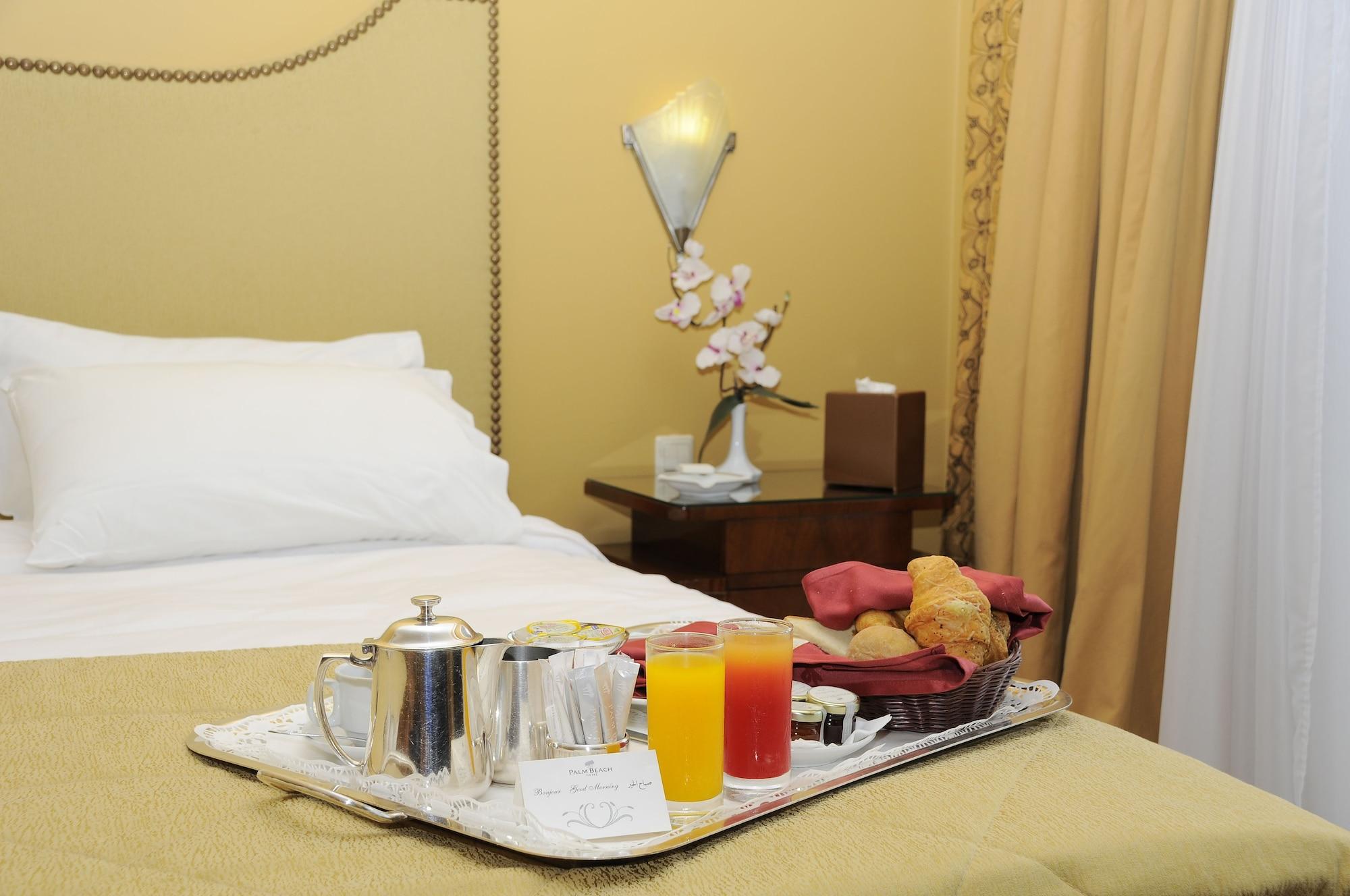 Warwick Palm Beach Hotel Bejrút Kültér fotó