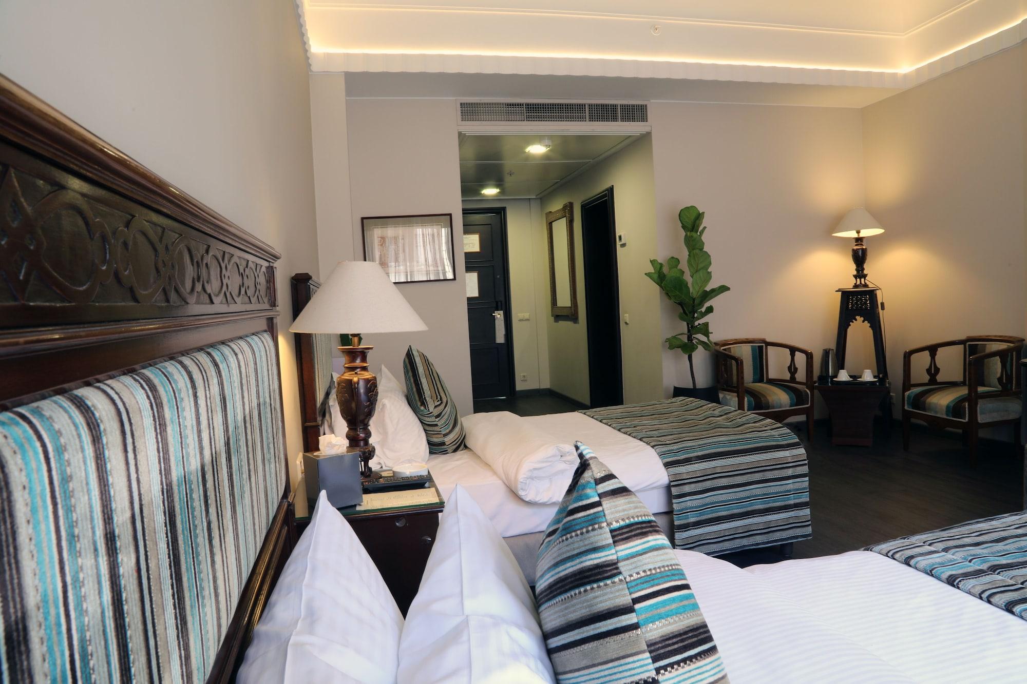 Warwick Palm Beach Hotel Bejrút Kültér fotó
