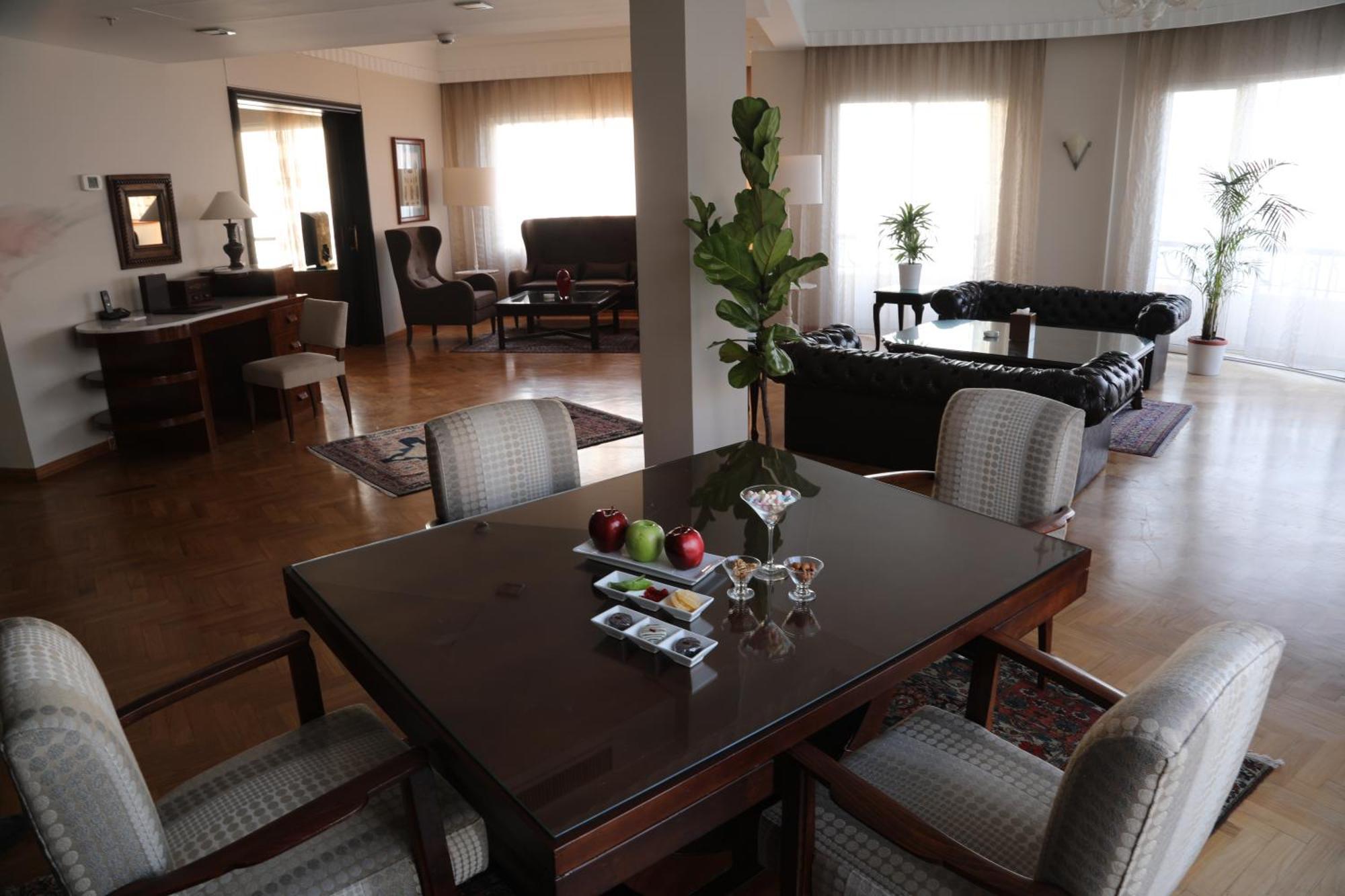 Warwick Palm Beach Hotel Bejrút Kültér fotó
