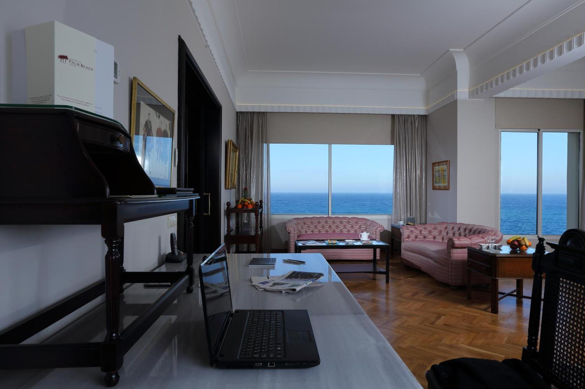 Warwick Palm Beach Hotel Bejrút Kültér fotó